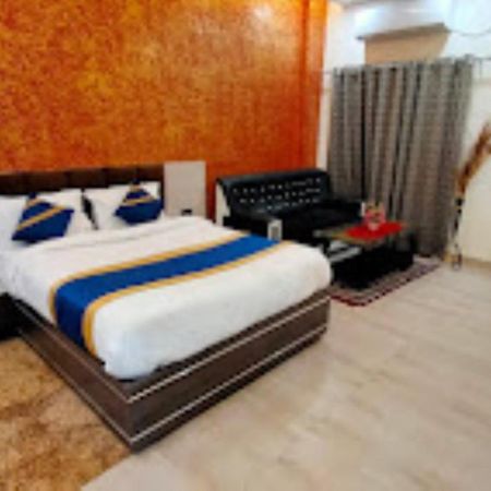 Guru Dev Palace Hotel & Lawn,Ayodhya Eksteriør bilde