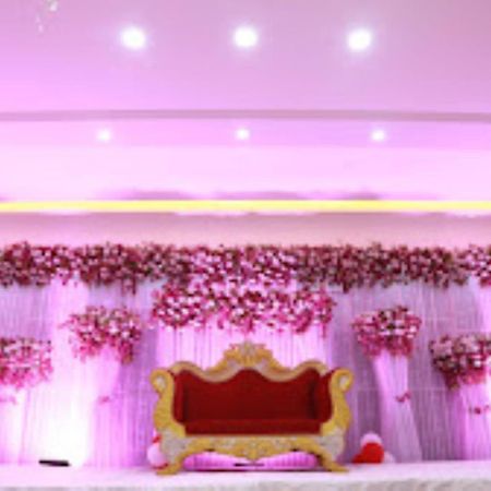 Guru Dev Palace Hotel & Lawn,Ayodhya Eksteriør bilde