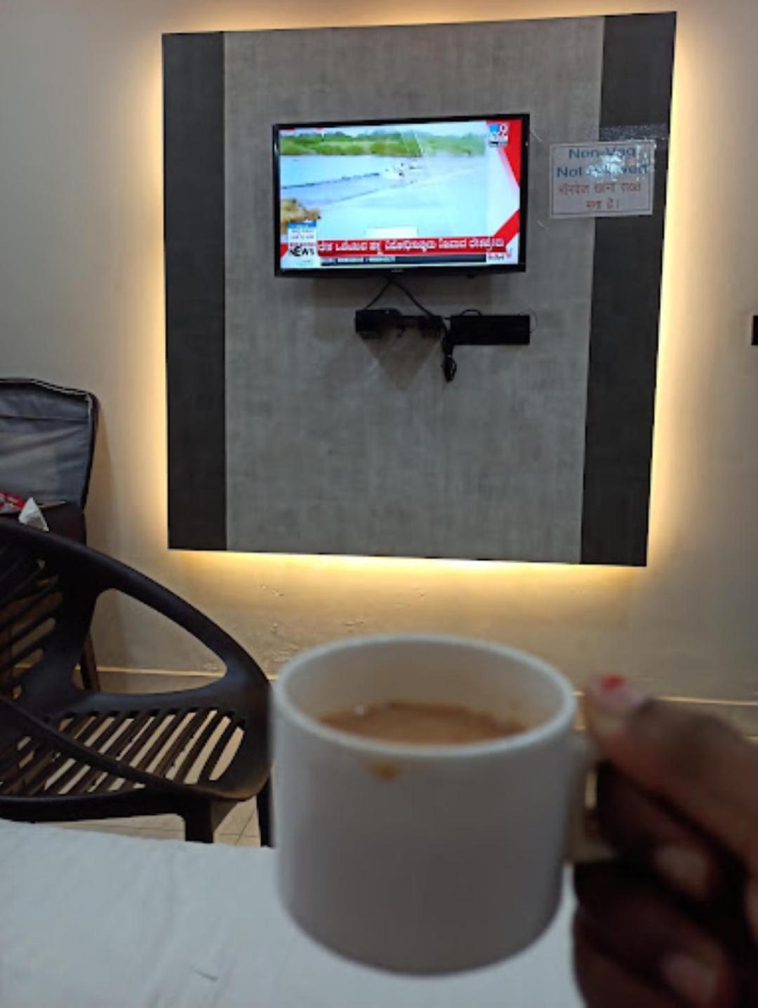 Guru Dev Palace Hotel & Lawn,Ayodhya Eksteriør bilde